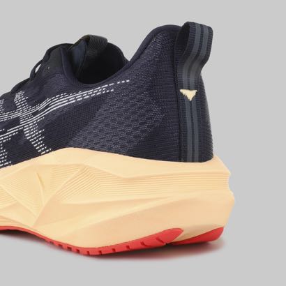 Tenis Asics Novablast 5 Hombre